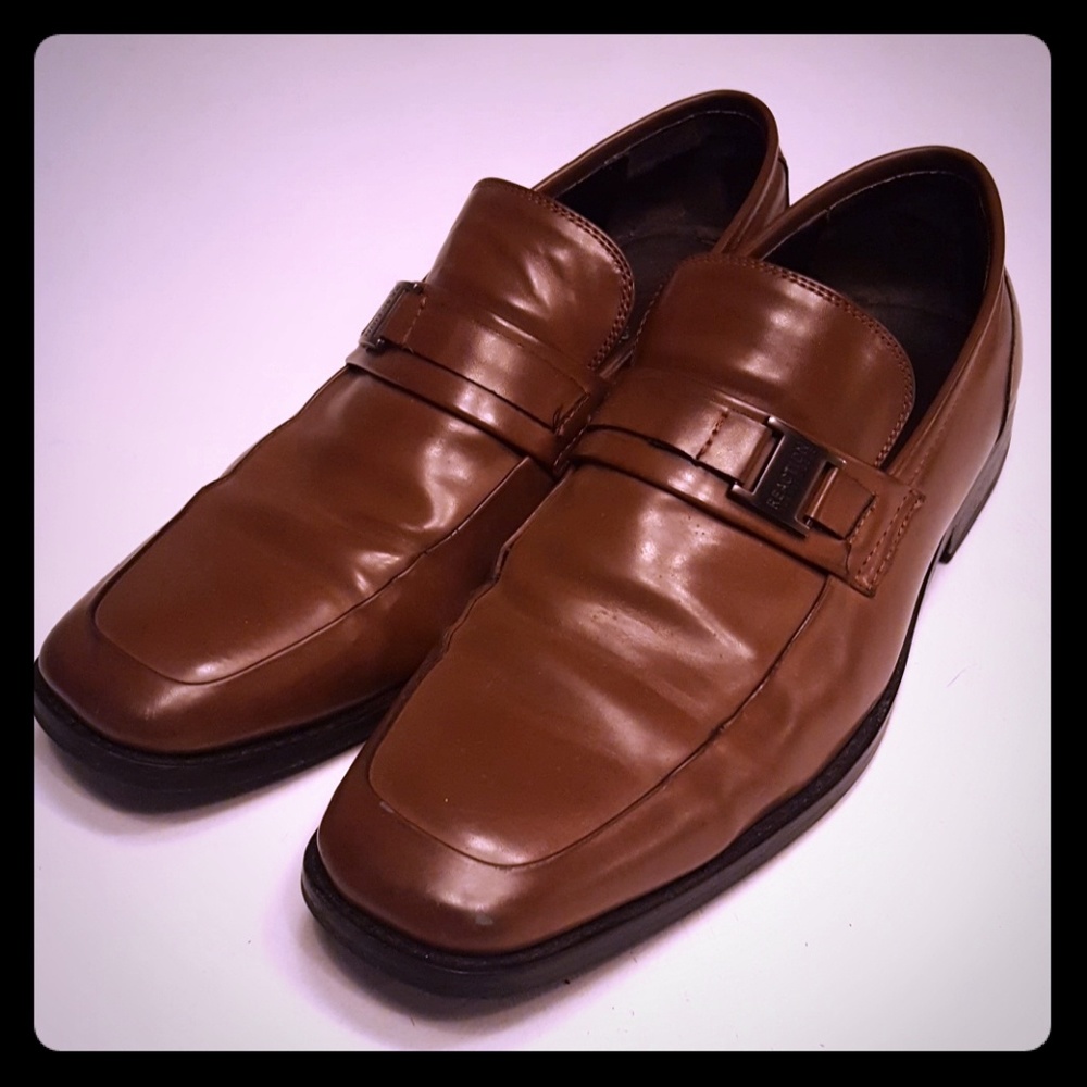 Men's 8 Kenneth Cole slip on loafers